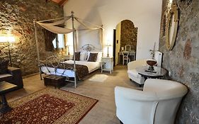 Trikalon Muses Art Suites